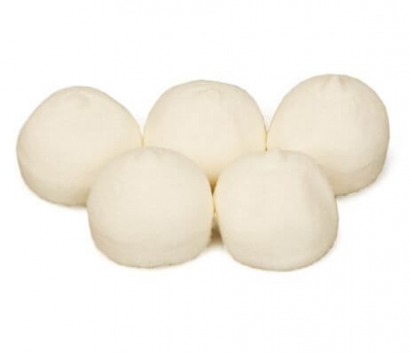  Wit spekbollen. Speciaal voor Babyshowers. Deze Spek golfballen in de kleur wit. Mooi en lekker, ook heel geschikt voor het maken van snoeptaarten. Bulgari zak Spekbollen Wit zit in een standaard verpakking: zak 1 kg, 110 stuks. 