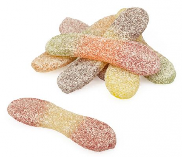 Frisia Sour Tongues een heerlijke zure cola flesjes, deze tweekleurig tongvormig snoepje dat alle kracht van cola in je mond ontketent voor een buitengewone sensatie!